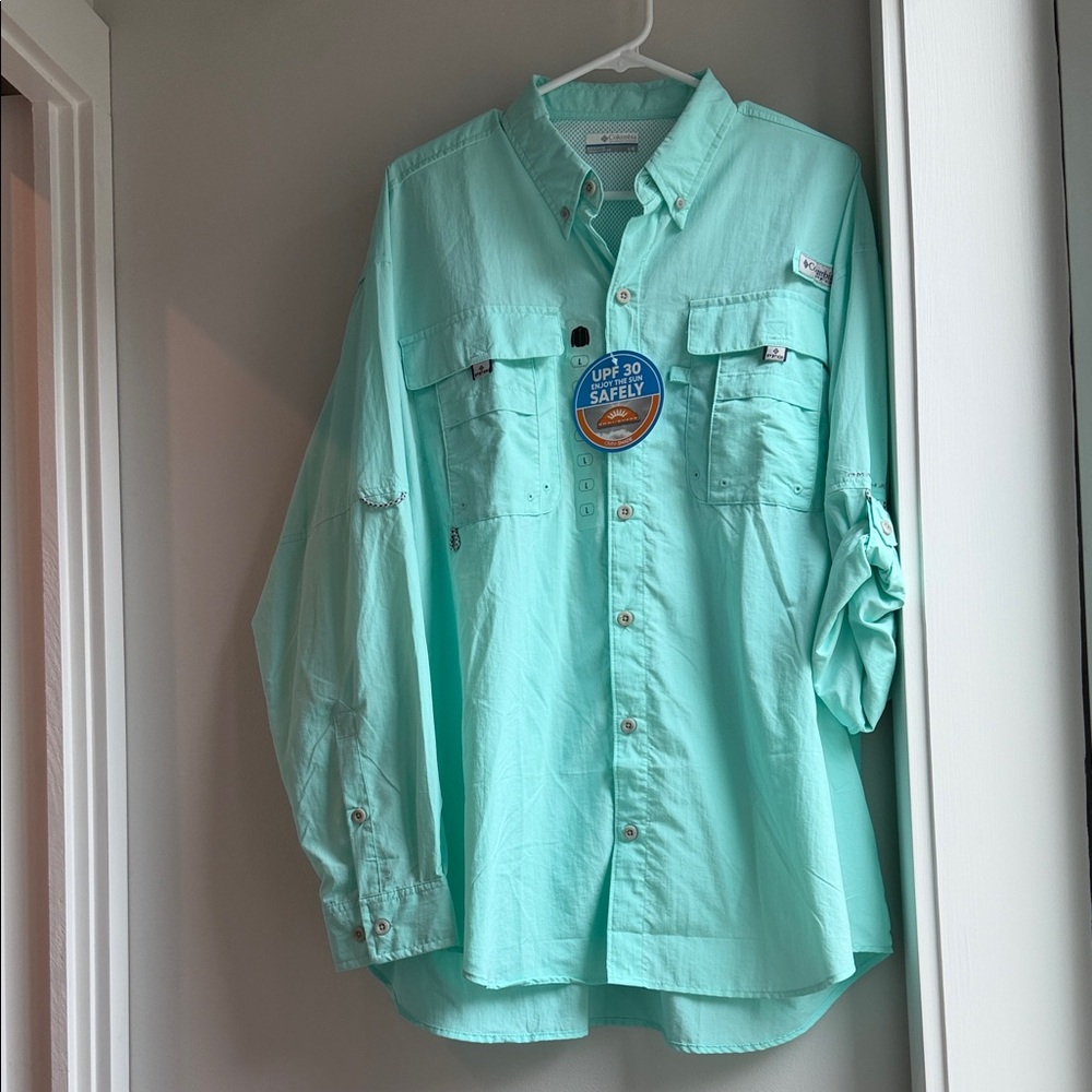 Columbia Men's Light Blue Button Down Shirt